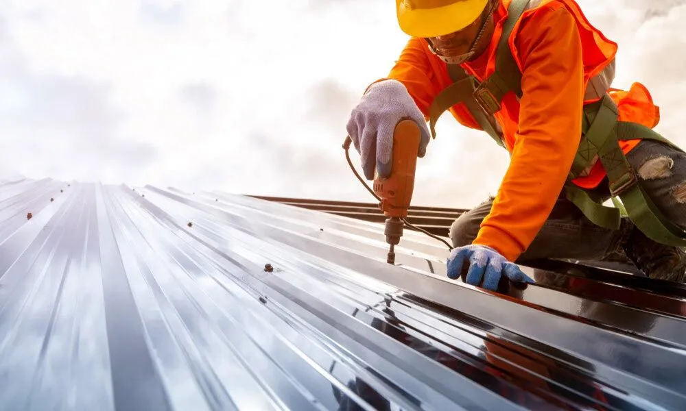 Why a Composite Roof Installer is Perfect for Modern Homes