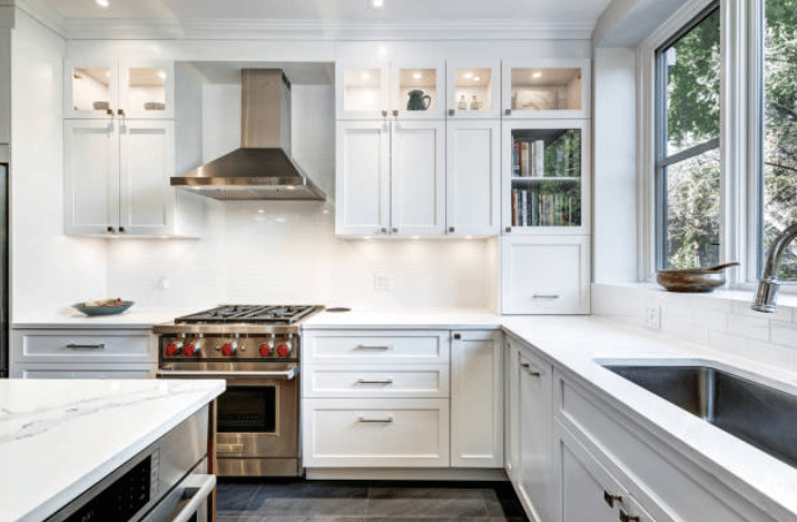 Cabinet Refacing vs. Painting: Essential Tips for Bloomingdale, IL Homeowners