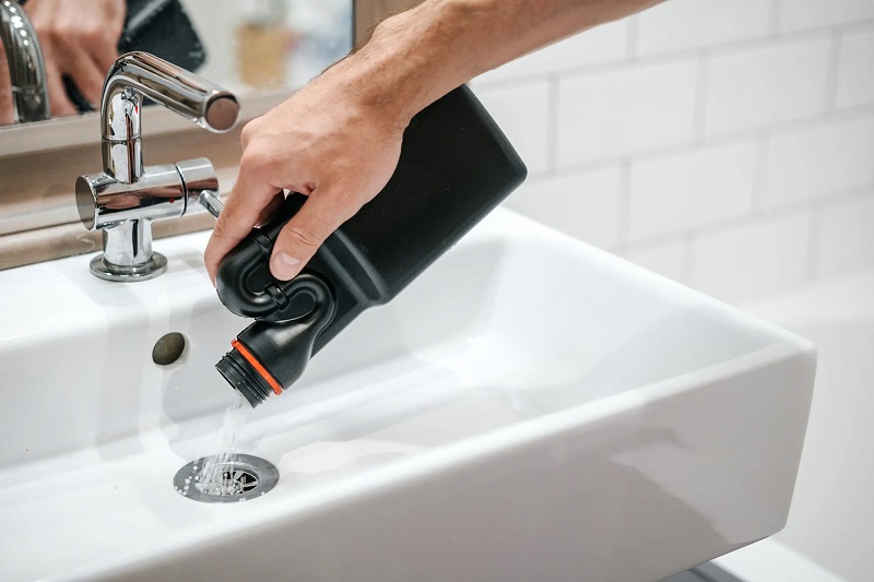 Best Method for Drain Cleaning: Mechanical vs. Chemical Drain Cleaning