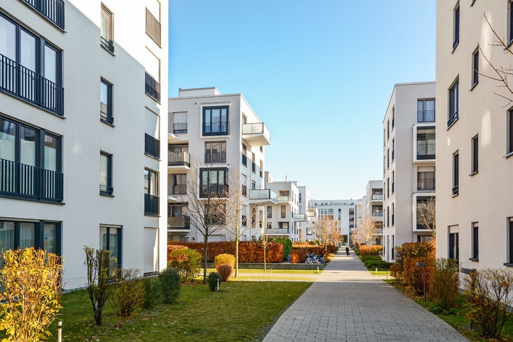 How do you evaluate the handicap accessibility of a condo building?