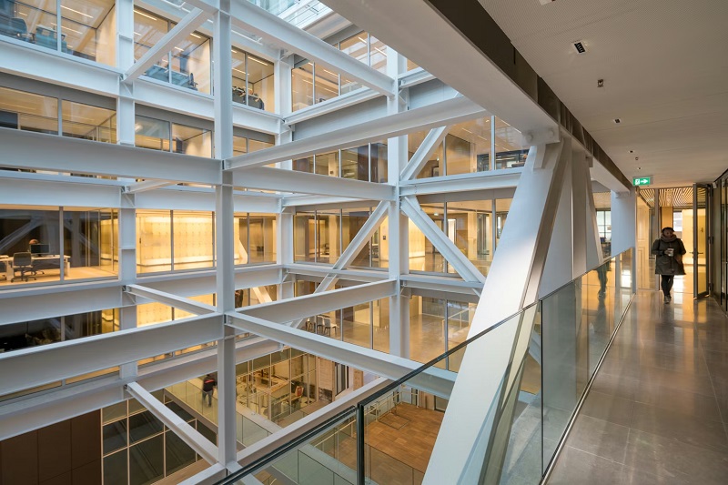 How Rotterdam Interior Designers Transform Modern Workplaces